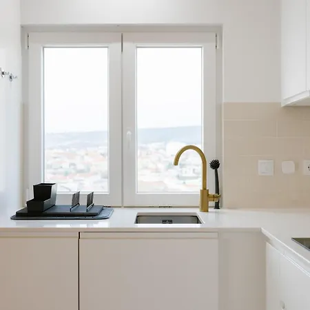 Sarava With Sea View In Buarcos Apartment *