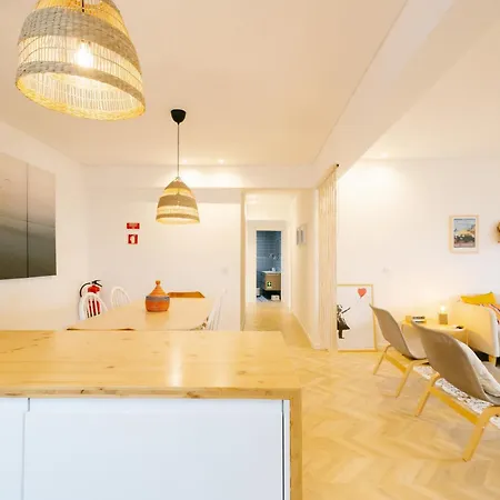 Sarava With Sea View In Buarcos Appartement *