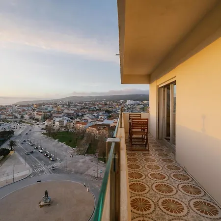 Sarava With Sea View In Buarcos Apartmán