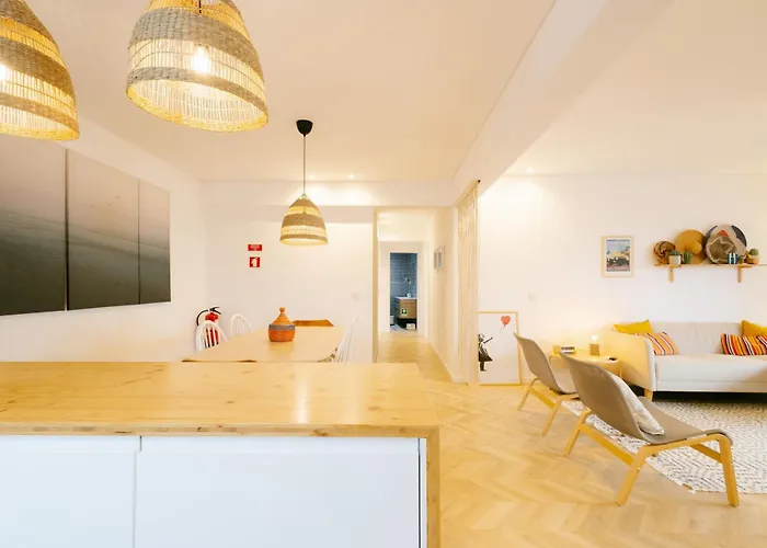 Sarava With Sea View In Buarcos Apartmán *